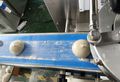 Il cliente malese realizza un rivoluzionario aggiornamento della produzione di mochi con le nostre attrezzature