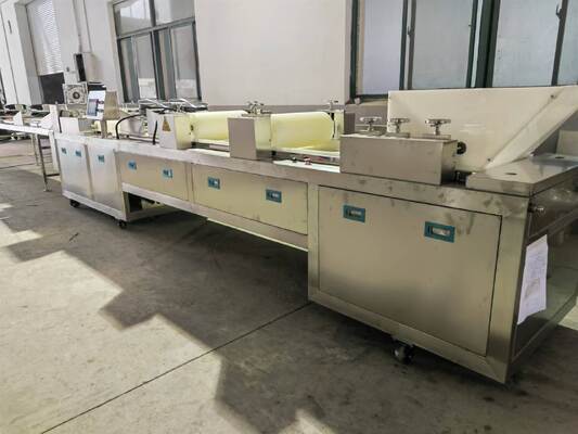 Buon prezzo P401 Macchina automatica per la produzione di barrette di cereali soffiati 150-300KG/H 380V in linea